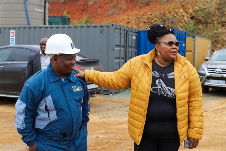 Minister Pemmy Majodina together with Deputy Minister Sello Seitlholo on an  oversight visit at Lower uMkhomazi Bulk Water Supply